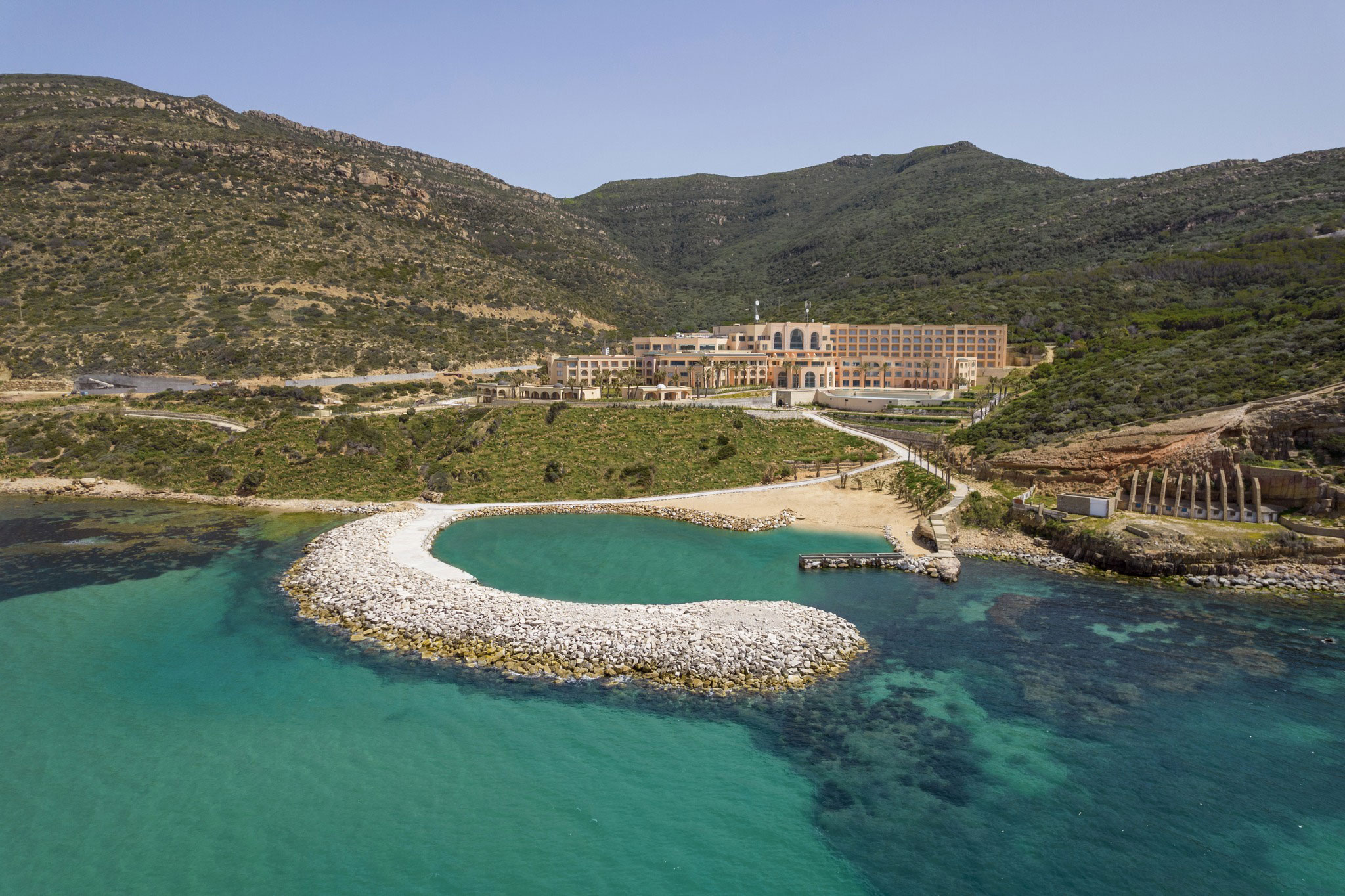 Korbus hot springs by the sea